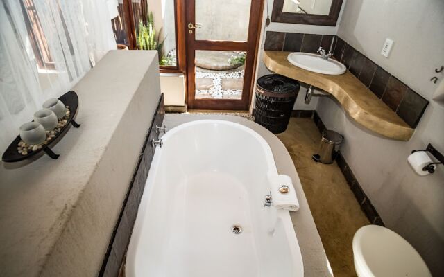 Raptors Lodge N16