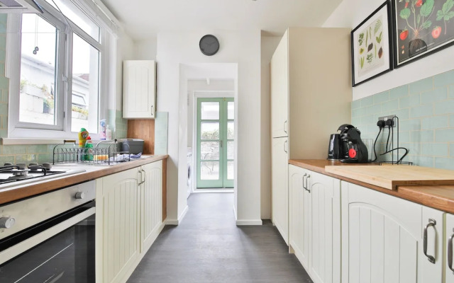 Stunning 2 Bedroom Cardiff Bay House
