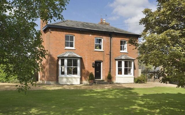 Wallis Farm House