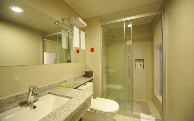 Lecheng Hotel
