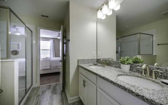 8-Bedroom Villa in Davenport 1567OL