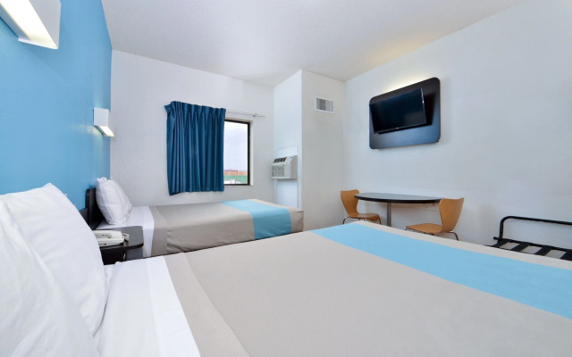 Motel 6 Page, AZ
