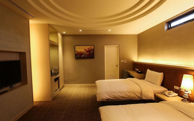 Bravo Ling Jing Hotel
