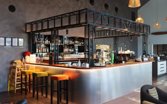 JetPark Hotel Hamilton Airport