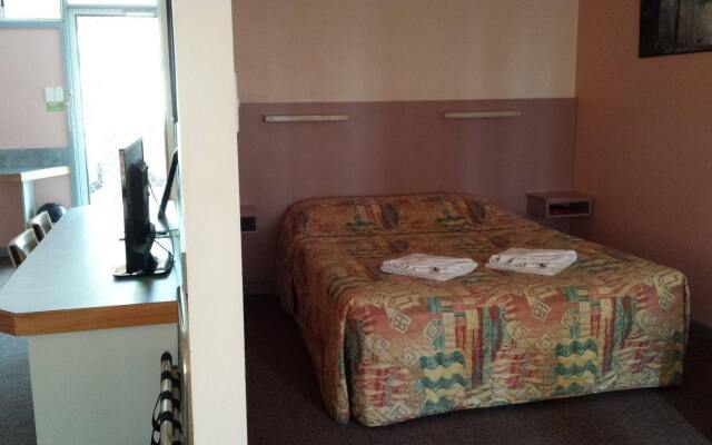 Jacaranda Motor Lodge