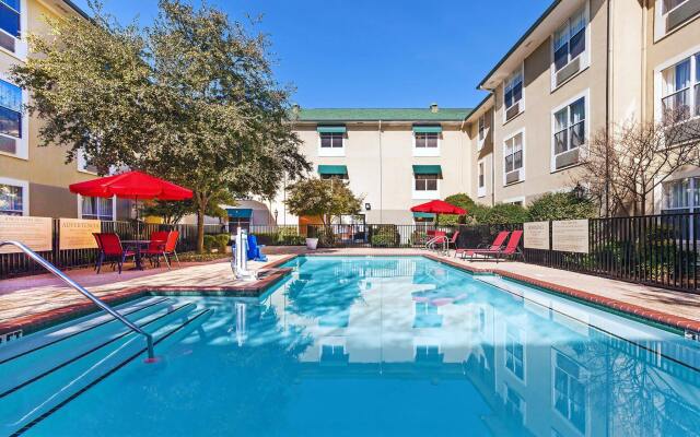 Candlewood Suites Market Center by IHG