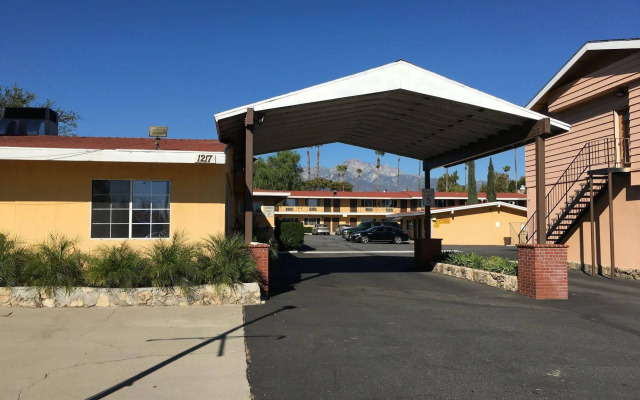 Capri Inn