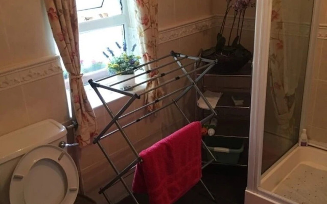 5-Bed Beach Side House in Kilkee