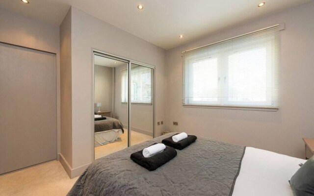 Modern Apartment in Cumberland Street