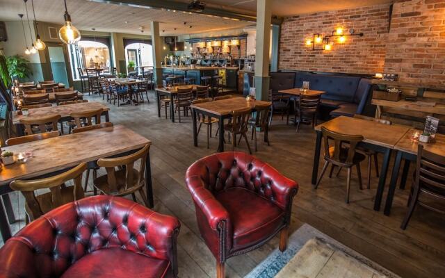 Hotel Café Restaurant t Raedhûs