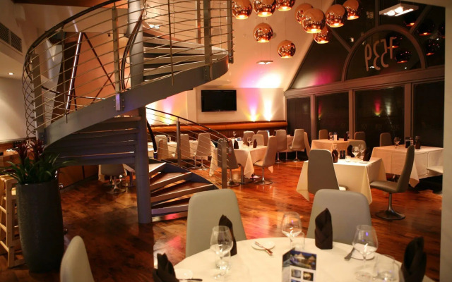 Holiday Inn Express Chester - Racecourse by IHG