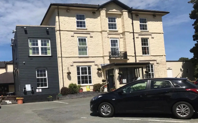 The Padarn Hotel