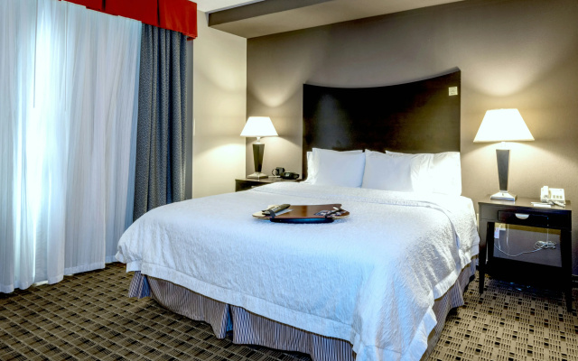 Hampton Inn & Suites Montgomery-Downtown