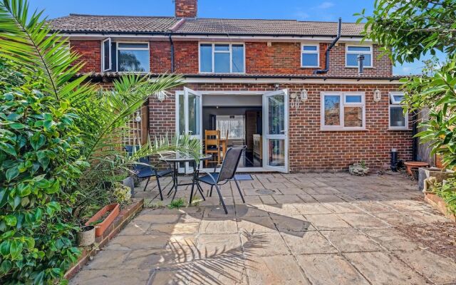 Heathrow Living St Annes Svcs Hse 5 BDRM