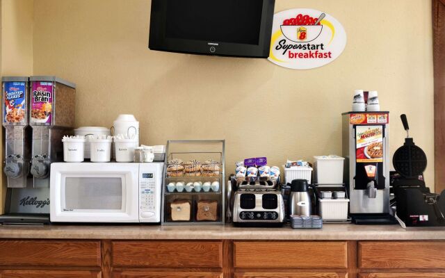 Rodeway Inn Effingham North