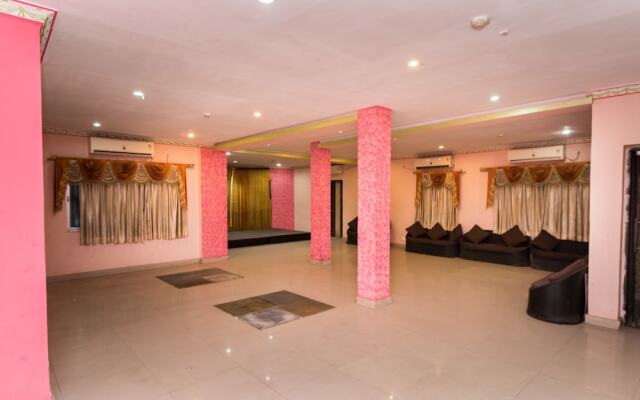 OYO 3276 Hotel Rockstar Suites