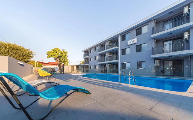 Batavia Apartments