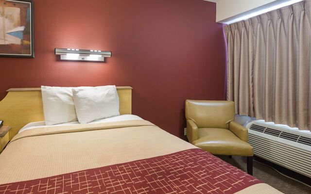 Red Roof Inn Lansing West - MSU