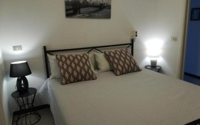 Villetta su canale navigabile