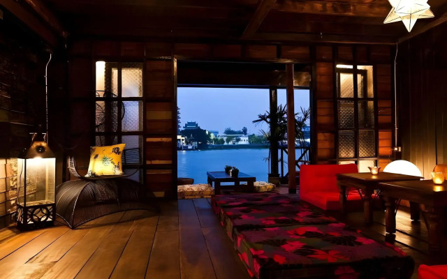 Loy La Long Hotel (SHA Extra Plus)