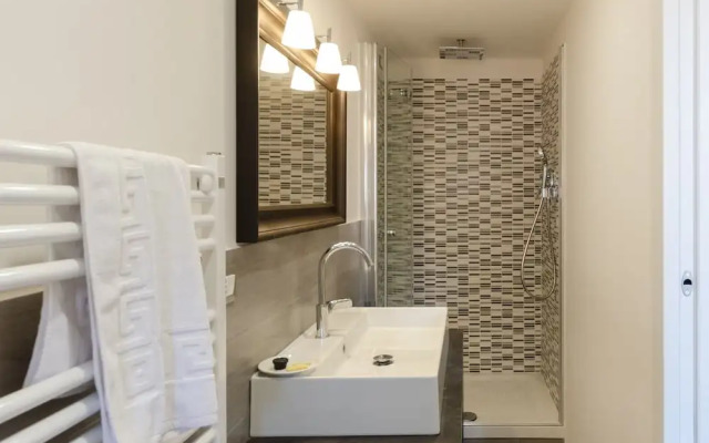 JOIVY Spacious Family Apt For 4, In Carignano, Genoa