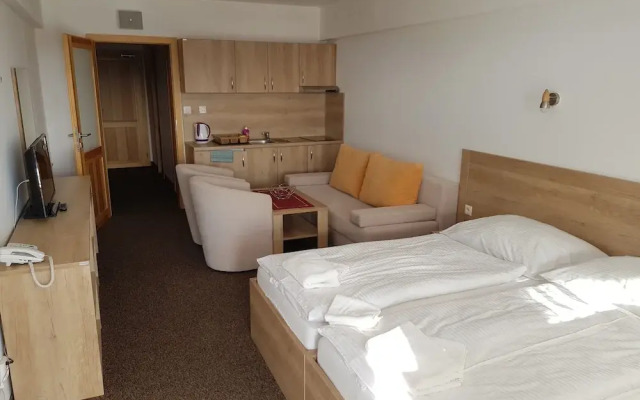 Hotel Toliar