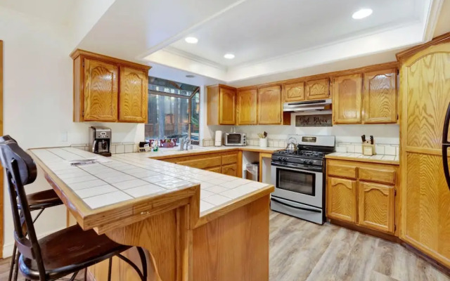 Evergreen Escape-1322 by Big Bear Vacations