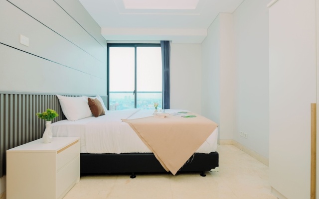Spacious Grey 2Br At Capitol Suites Apartment