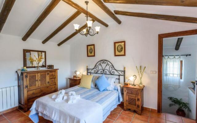 Los Huertos Antequera - La Higuera by Ruralidays