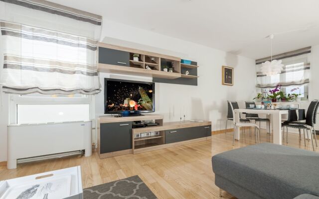 Grand Apartment Rina