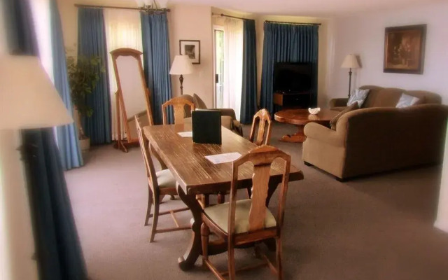 Heron's Landing Hotel