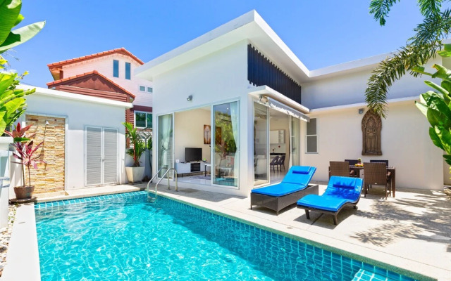 Tropical Holiday 2BR Pool Villa Greens 9