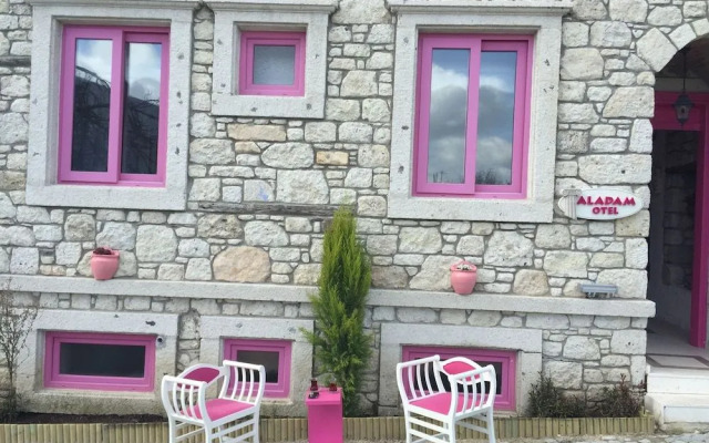 Aladam Otel