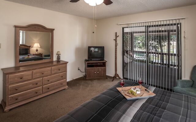 101 Williams - Three Bedroom Cabin
