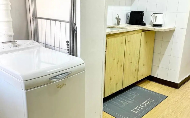 Bat Galim - Mirror Apartment by the beach