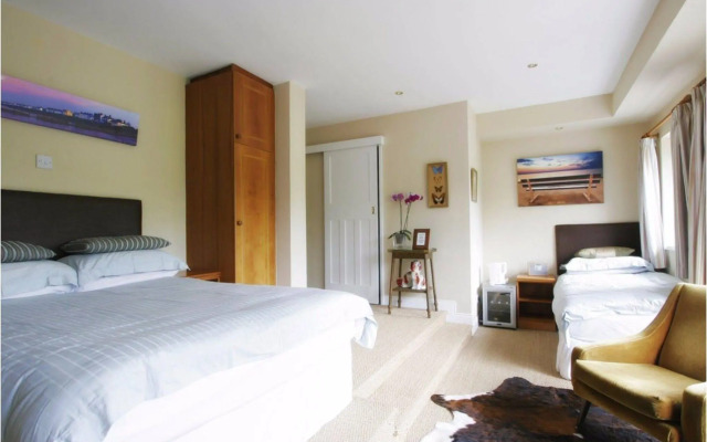 Cairn Bay Lodge
