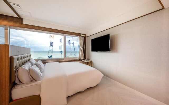 Gyeongju Hotel Brown