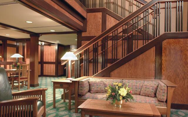 The Craftsman Inn & Suites