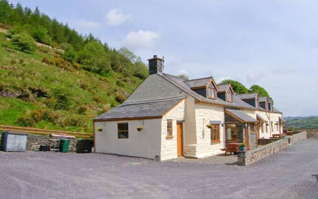 Henrhiw Uchaf