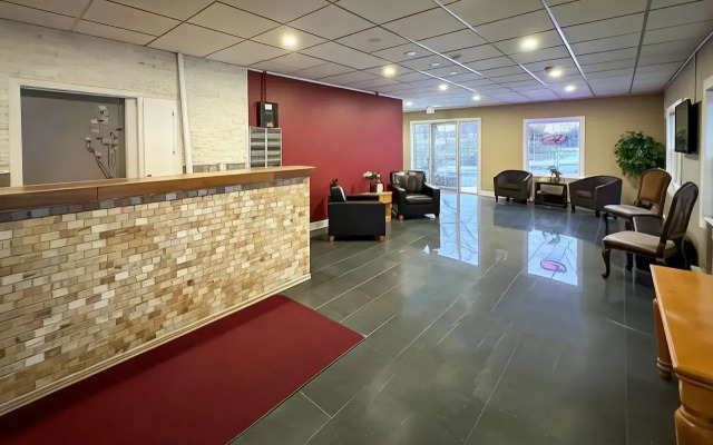 Canadas Best Value Inn and Suites Woodstock