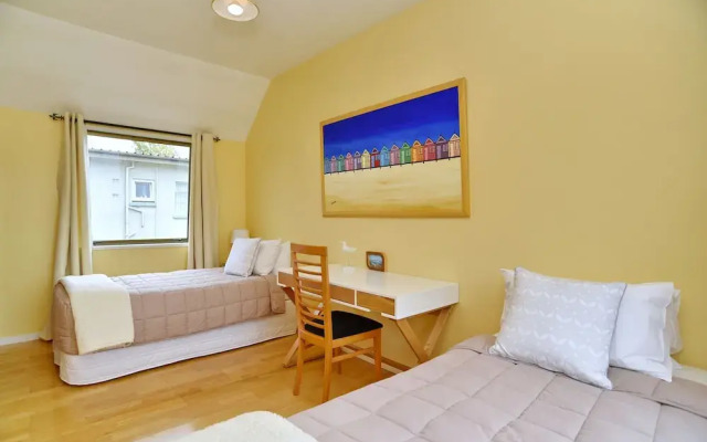 Salisbury St Villa 1