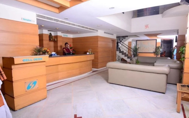 Capital O 37664 Hotel Grand Plaza