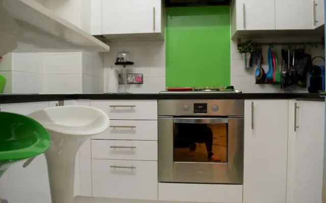 1 Bedroom Apartment in Vauxhall With a Balcony