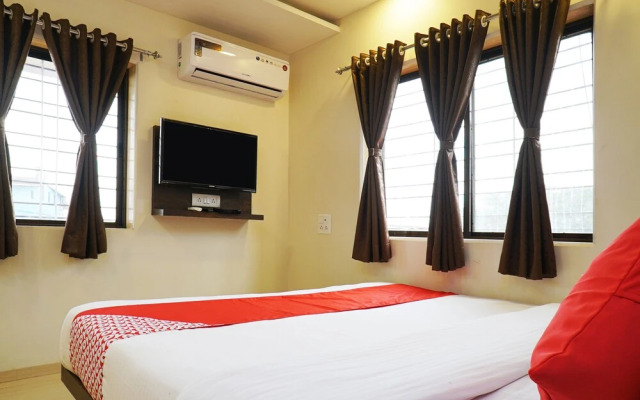 OYO 18683 M K Palace