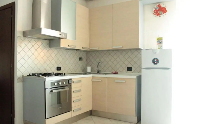Pretty Little Apartment