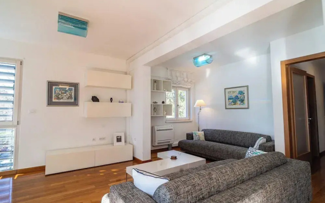 Apartment Kolovare