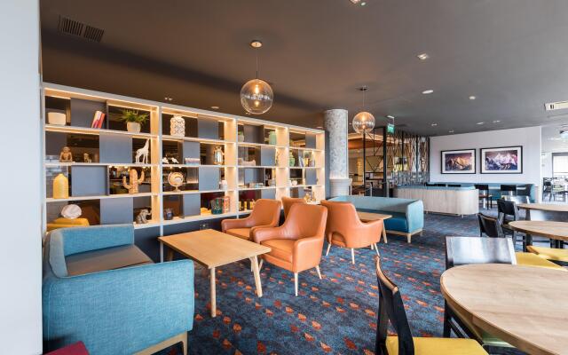 Holiday Inn Edinburgh by IHG