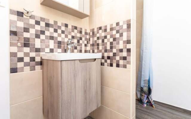 Krk - With Private Pool - H