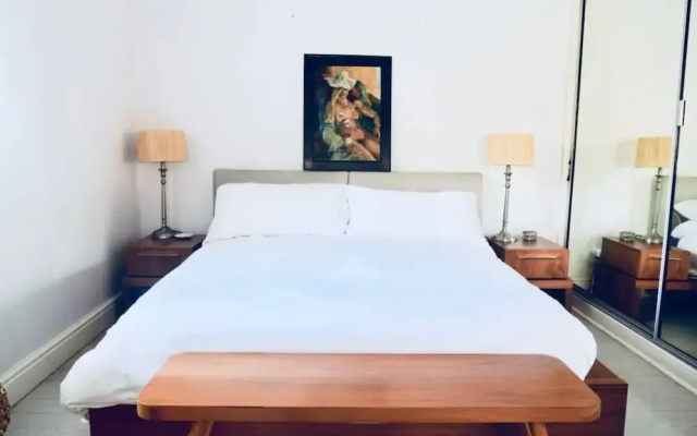 Charming 2 Bedroom Apartment in Bantry Bay