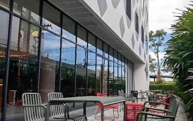 GO Hotel Chonburi at Central Chonburi
